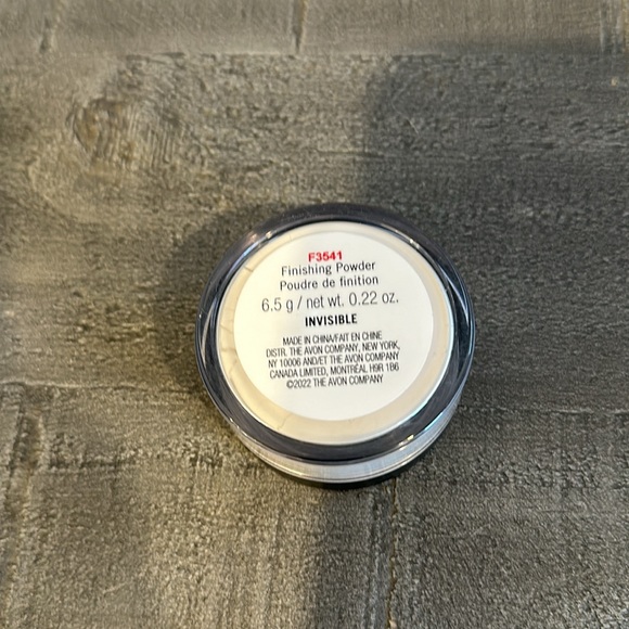 Avon fmg Match Set Finishing Powder Shade: Invisible - Picture 3 of 4